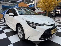 Toyota Corolla 1.8L CVT Luxury - фото 3