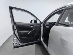 Toyota Frontlander 2.0L CVT Luxury - ფოტო 8