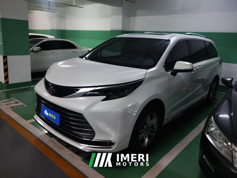 Toyota Sienna Dual-Engine 2.5L 4WD Prestige Edition