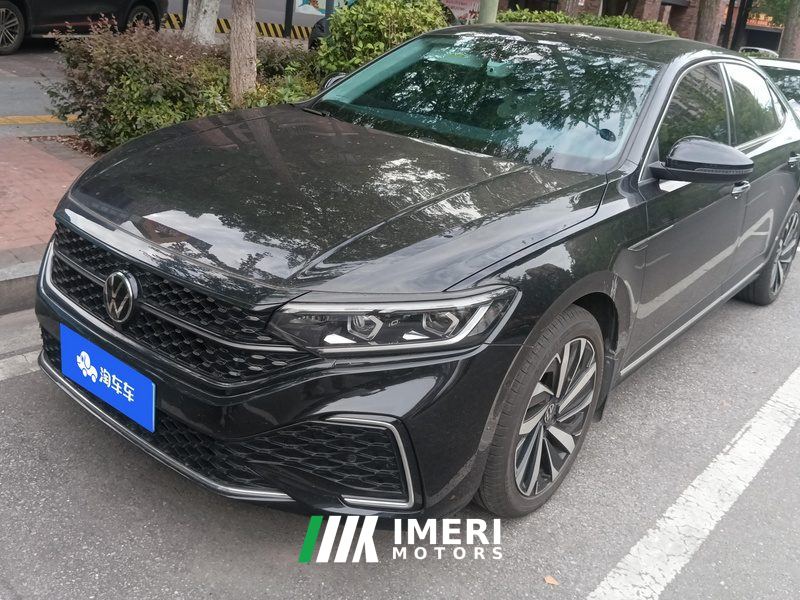 Volkswagen Passat 330TSI Star Deluxe Edition - car from China
