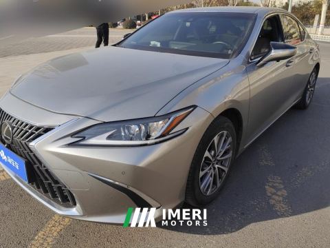 2022 Lexus ES 200 Excellence Edition - автомобиль из Китая