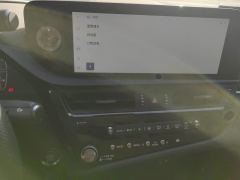 Lexus ES 200 Excellence Edition - ფოტო 17