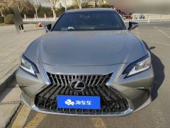 Lexus ES 200 Excellence Edition - ფოტო 3