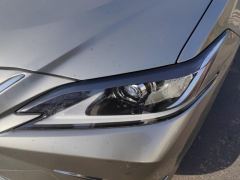 Lexus ES 200 Excellence Edition - ფოტო 4