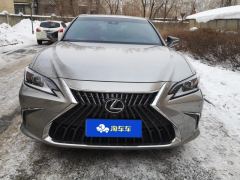 Lexus ES 200 Excellence Edition - ფოტო 3