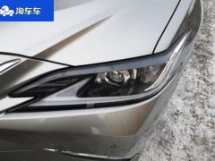 Lexus ES 200 Excellence Edition - ფოტო 4