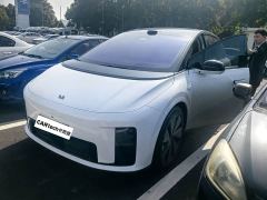 Li Auto i8 Standard Edition - фото 1