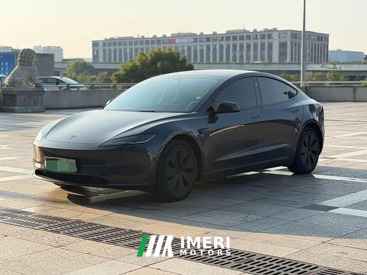 Tesla Model 3 Rear-Wheel Drive