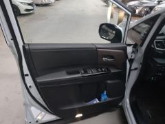 Honda Odyssey 2.0L Sharp Luxury Edition 7-seater - ფოტო 7