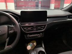 Ford Focus EcoBoost 180 ST Line - ფოტო 17