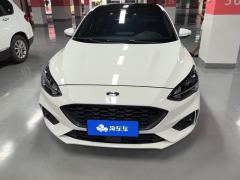 Ford Focus EcoBoost 180 ST Line - ფოტო 3