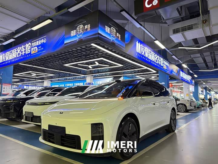 Li Auto i8 Standard Edition - ავტომობილი ჩინეთიდან