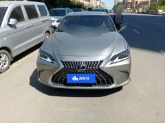 Lexus ES 200 Excellence Edition - ფოტო 3