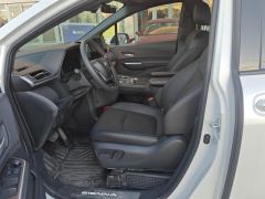 Toyota Sienna Dual-Engine 2.5L 4WD Prestige Edition - ფოტო 14