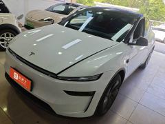 Tesla Model Y Rear-Wheel Drive - ფოტო 1