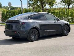 Tesla Model Y Rear-Wheel Drive - ფოტო 7