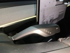 Tesla Model Y Rear-Wheel Drive - фото 13