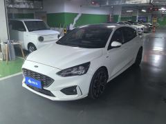 Ford Focus EcoBoost 180 ST Line - photo 1