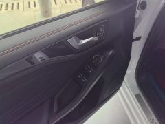 Ford Focus EcoBoost 180 ST Line - photo 13