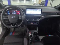 Ford Focus EcoBoost 180 ST Line - photo 16