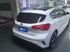 Ford Focus EcoBoost 180 ST Line - photo 2