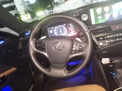 Lexus ES 200 Excellence Edition - ფოტო 18