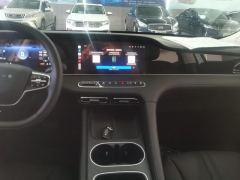 Roewe D7 Plug-in Hybrid 1.5L 125km Transcendence Edition - ფოტო 17