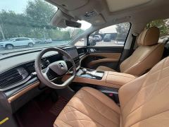 Denza D9 DM-i 970 AWD Premium Edition - ფოტო 10