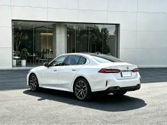 BMW i5 eDrive 40L M Sport Package - ფოტო 14