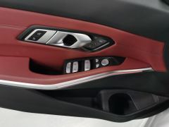 BMW 3 Series 325i M Sport Package - ფოტო 13