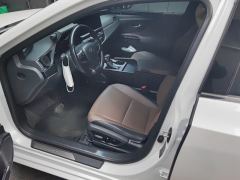 Lexus ES 300h Excellence Edition - ფოტო 14
