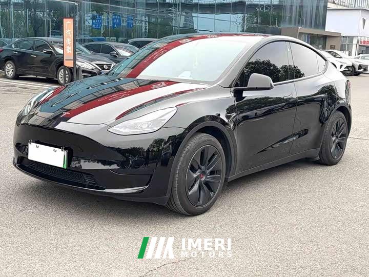 Tesla Model Y Rear-Wheel Drive