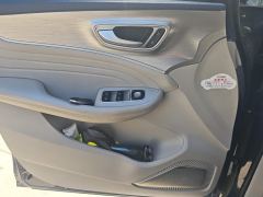 Roewe iMAX8 2.0T Supreme Edition - photo 12