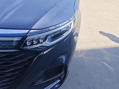 Roewe iMAX8 2.0T Supreme Edition - photo 4