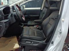 Honda Elysion e:HEV 2.0L Luxury Edition - ფოტო 14