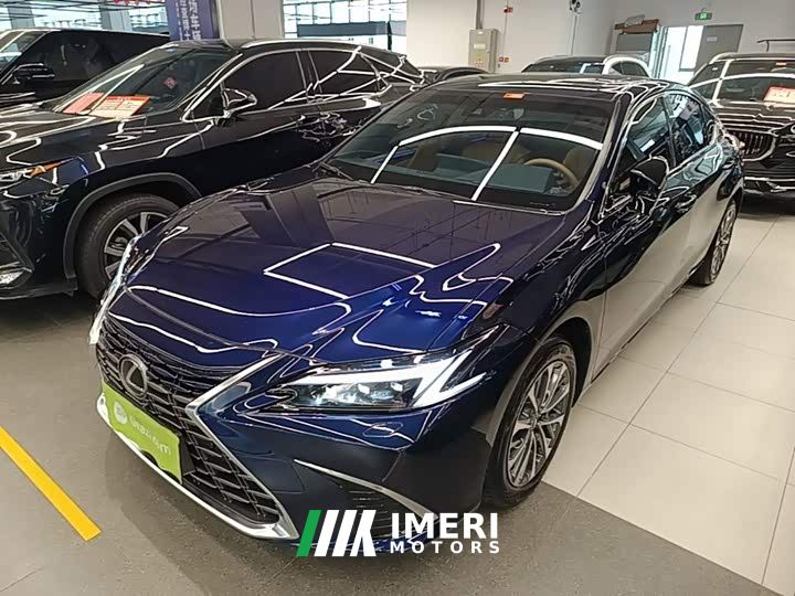 Lexus ES 200 Premium Edition