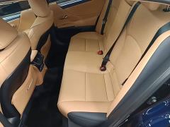 Lexus ES 200 Premium Edition - ფოტო 16