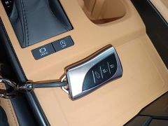 Lexus ES 200 Premium Edition - ფოტო 8
