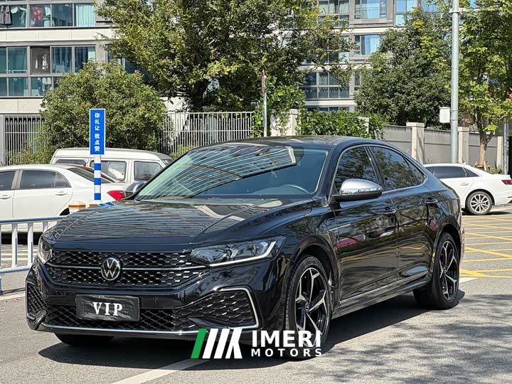 Volkswagen Passat 380TSI Starry Sky Luxury Edition