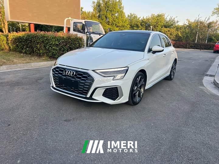 Audi A3 Sportback 35 TFSI Luxury Sport