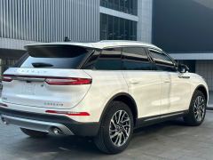 Lincoln Adventurer 2.0T RWD Luxury Edition - ფოტო 2