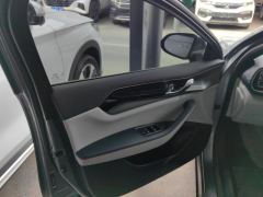 BYD Qin PLUS DM-i 120km Prestigious Edition - ფოტო 12