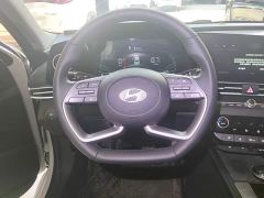 Hyundai Elantra 1.5L CVT Luxury - ფოტო 10