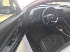 Hyundai Elantra 1.5L CVT Luxury - ფოტო 15