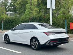 Hyundai Elantra 1.5L CVT Luxury - ფოტო 4