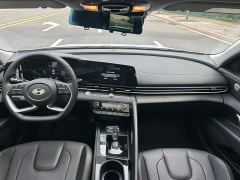 Hyundai Elantra 1.5L CVT Luxury - ფოტო 9