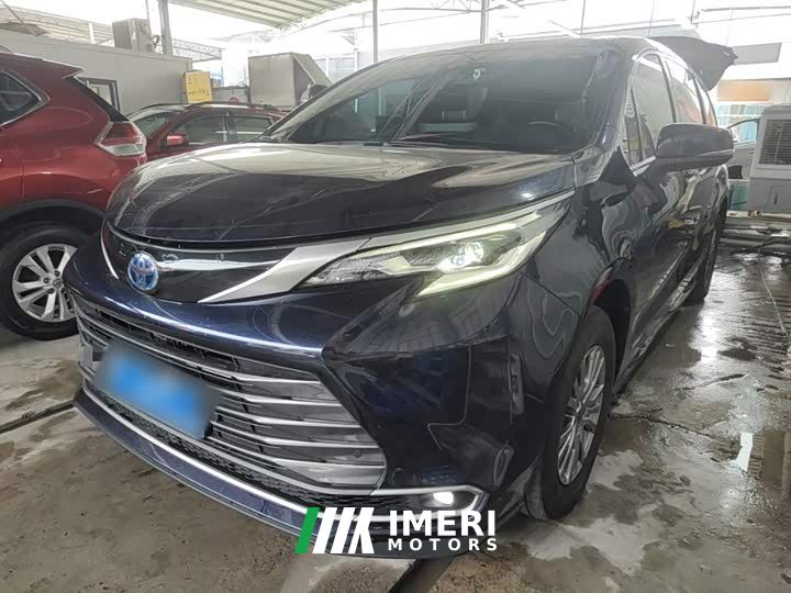 Toyota Sienna 2.5L Hybrid Premium Edition