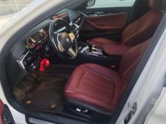 BMW 5 Series Facelift 525Li M Sport Package - фото 14