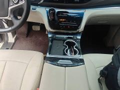 Buick GL8 Land Business Class Comfort Edition - ფოტო 13