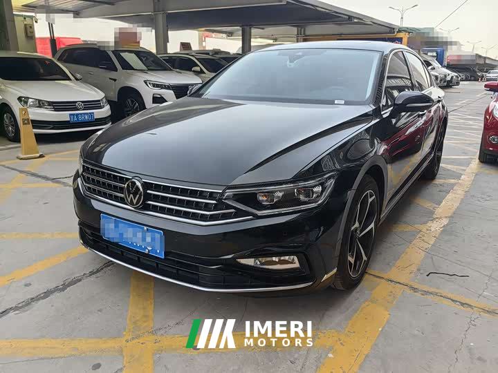 Volkswagen Magotan Facelift II Popular Edition 330TSI DSG Luxury